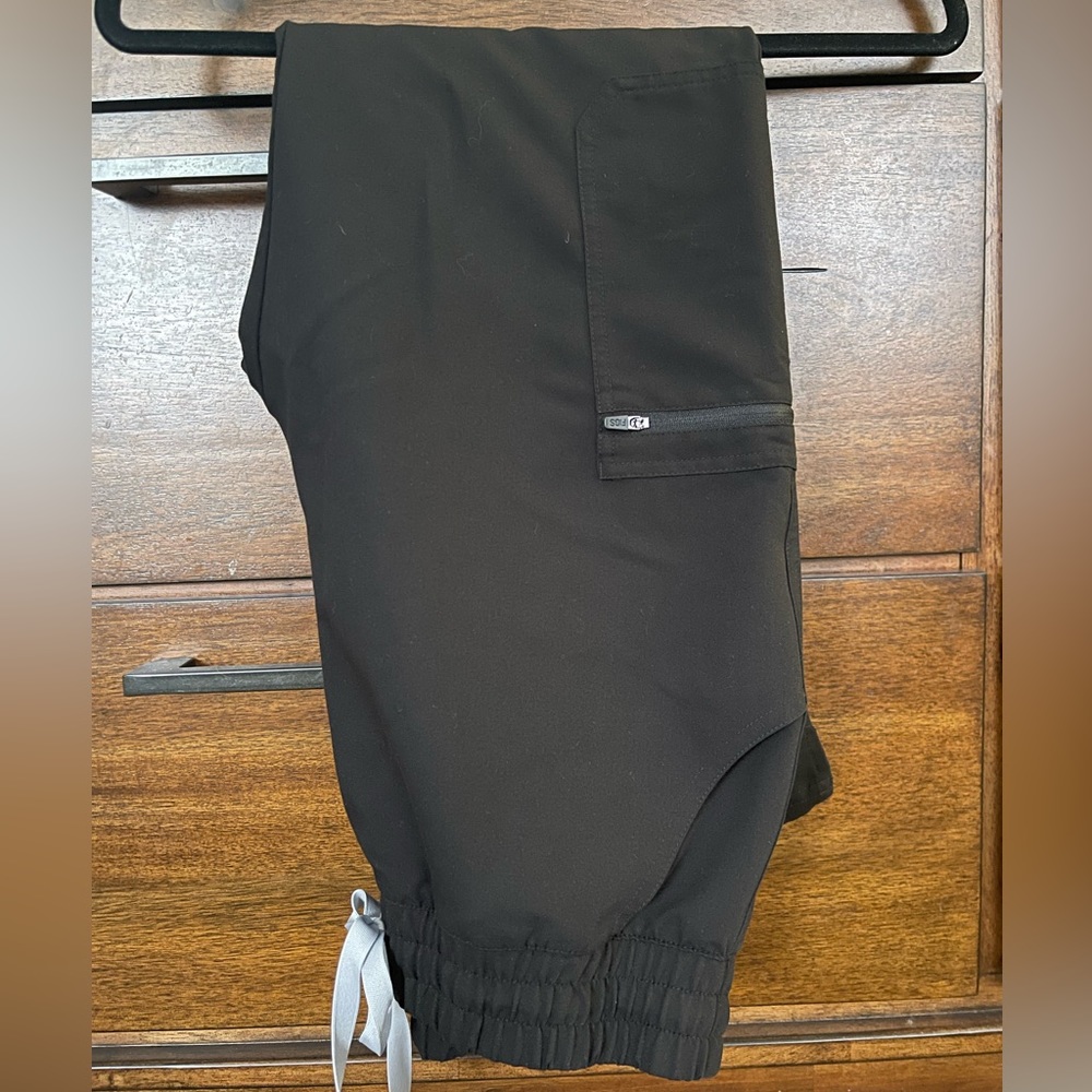 Figs High Waisted Yola Scrub Pants, Black, MP